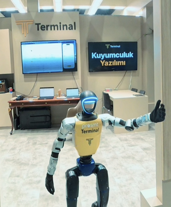 Terminal Gold fuar standı ve tanıtım robotu — IJS İstanbul 2026